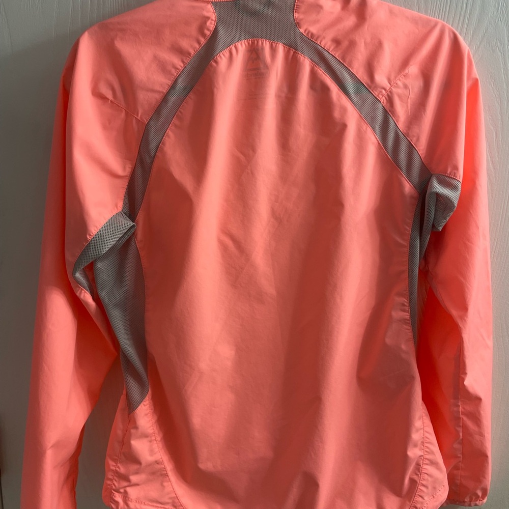 Coral and gray light windbreaker